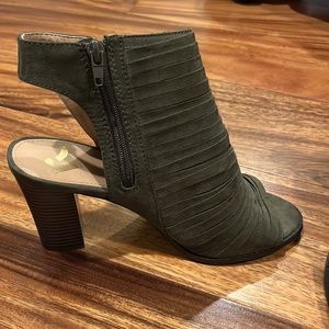 Never Worn Green Sandals